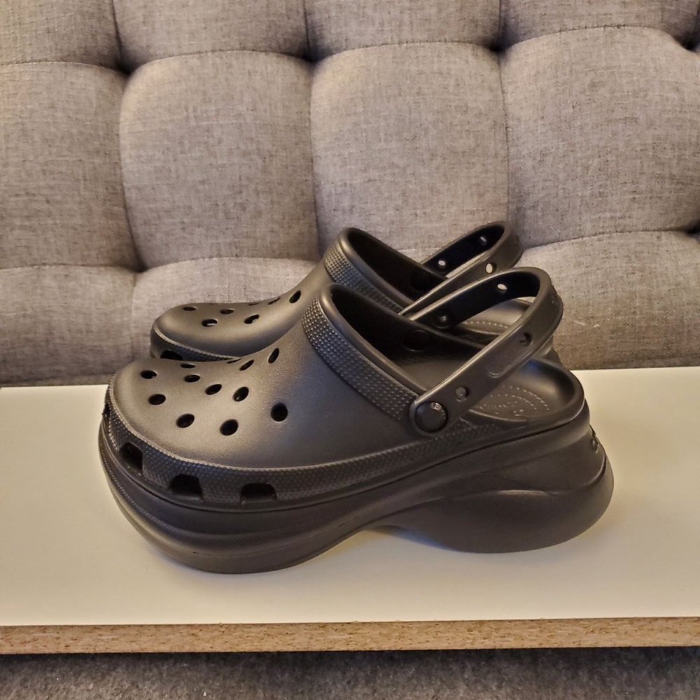 ⚡SOLD⚡ NWT Crocs Women's Classic Bae Platform Chunky Clog Sandals - Picture 2 of 14